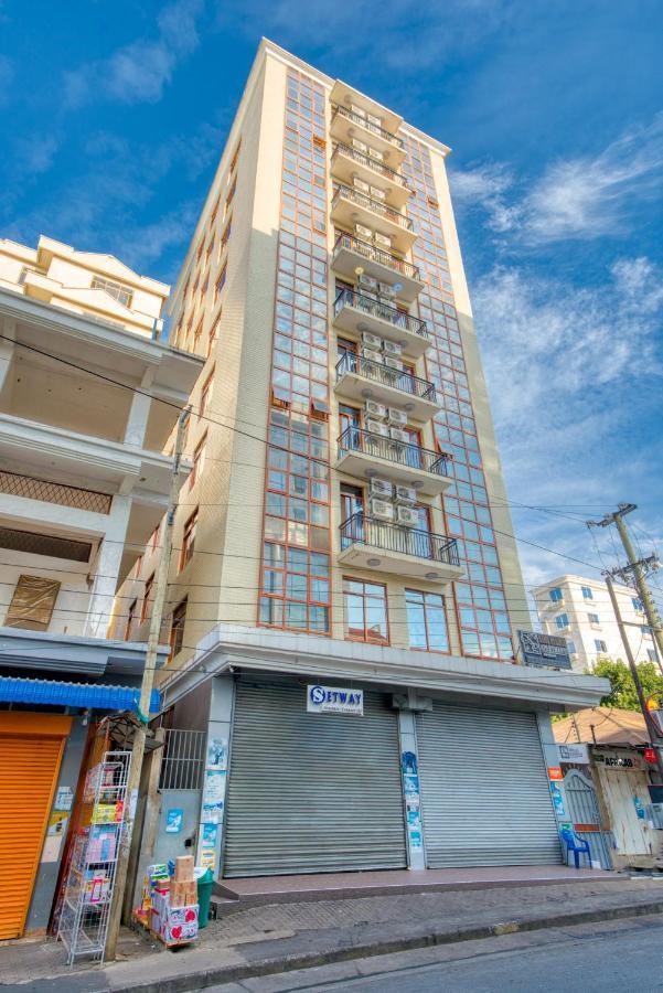 Kibo Palace Apartments Аруша Екстер'єр фото